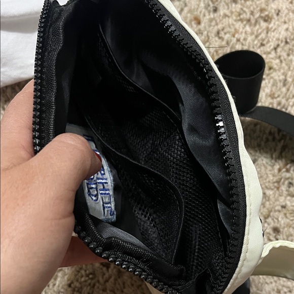 NWOT Budlight Cream Belt Bag - Picture 3 of 4